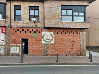 Plus de détails pour Multi-résidentiel à vendre