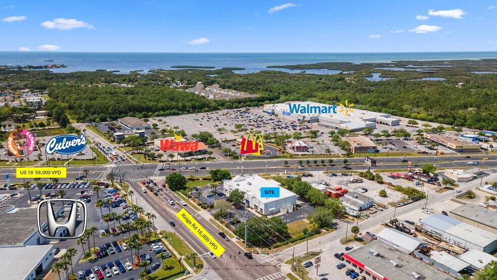 8522 Us Highway 19, Port Richey, FL à louer - Photo du bâtiment - Image 2 de 6