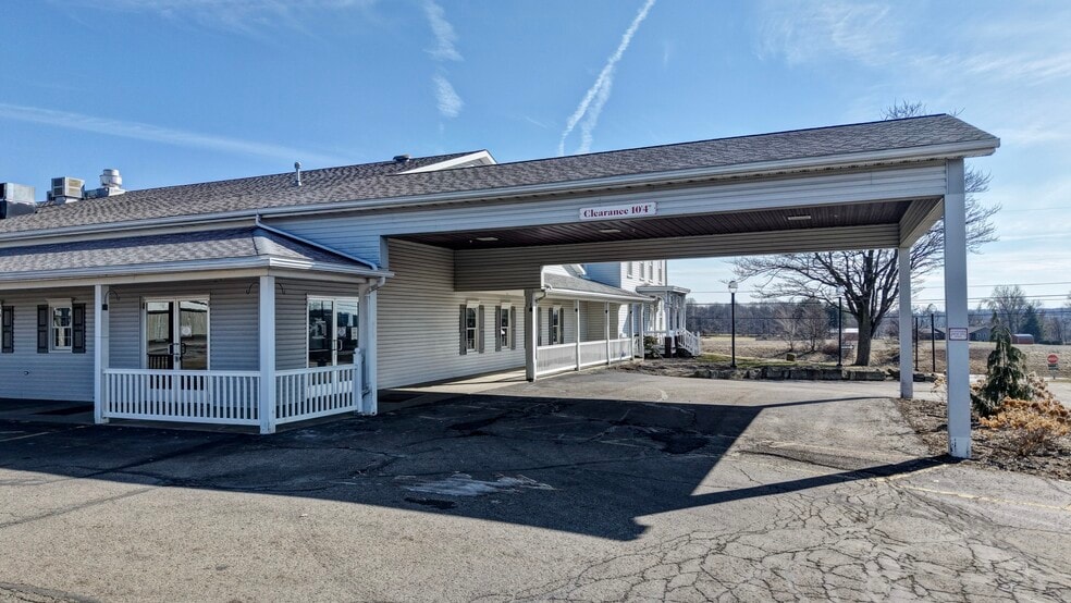 14278 Lincoln Way E, Dalton, OH à louer - Photo du bâtiment - Image 3 de 21