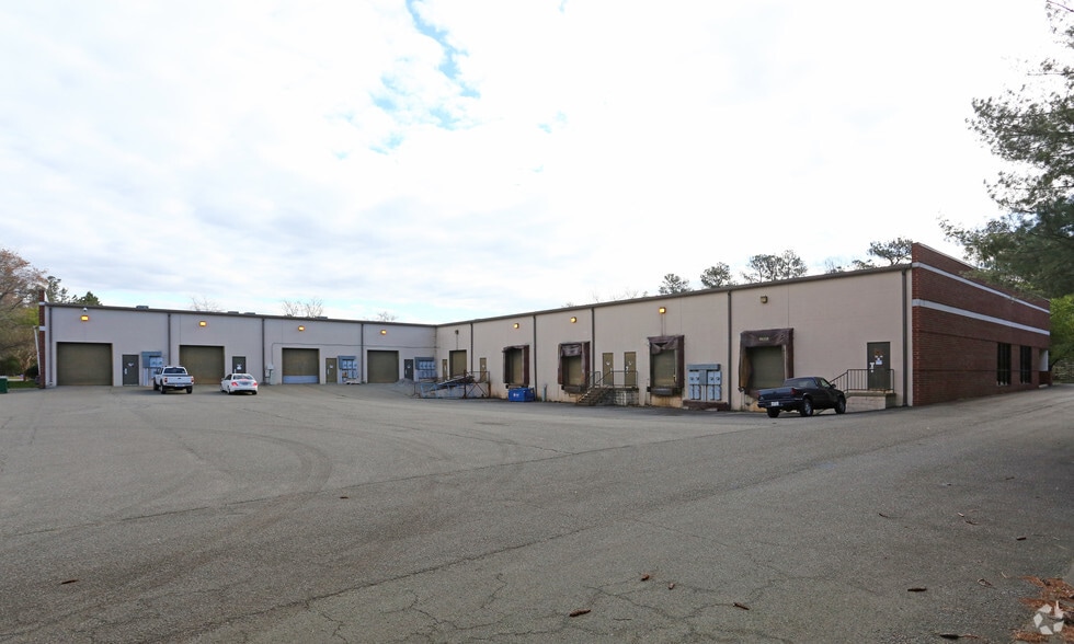 325 Hill Carter Pky, Ashland, VA for lease - Building Photo - Image 3 of 4