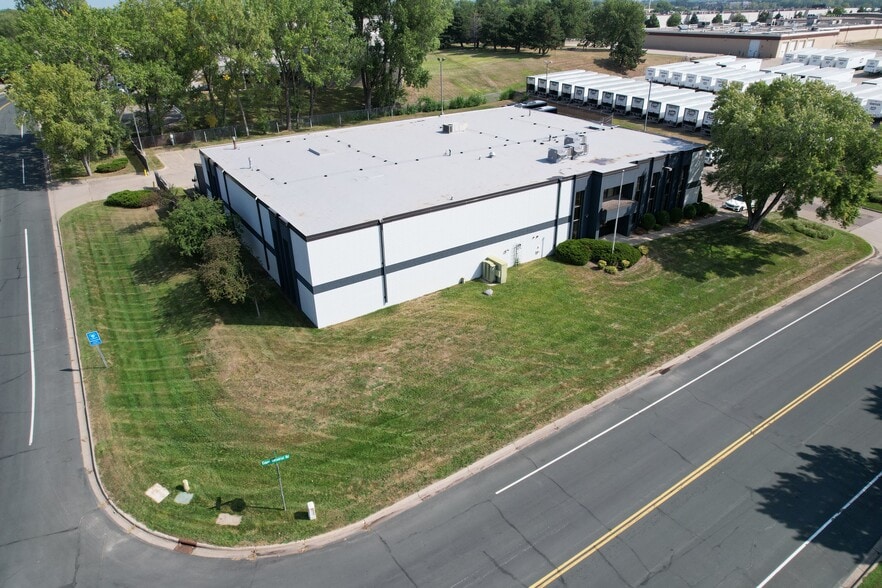 1299 Eagan Industrial Rd, Eagan, MN for sale - Building Photo - Image 1 of 7