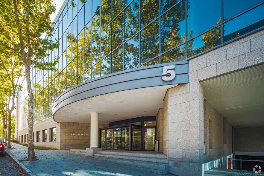 Calle Teide, 5, San Sebastián de los Reyes, Madrid à louer - Photo du bâtiment - Image 3 de 9