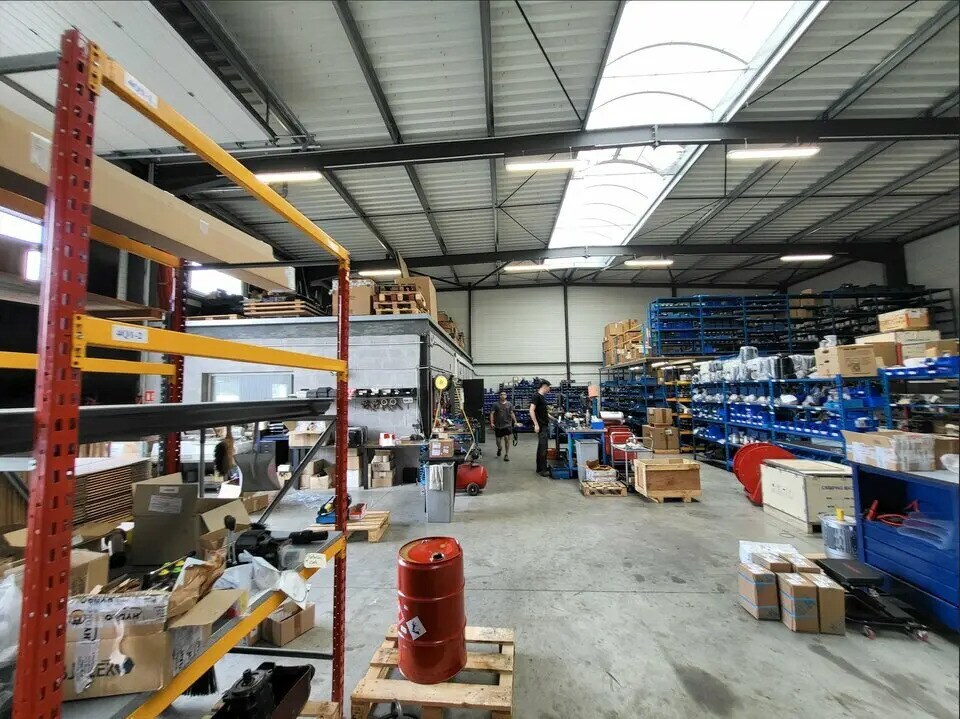 Flex in Bayonne for lease Interior Photo- Image 1 of 4