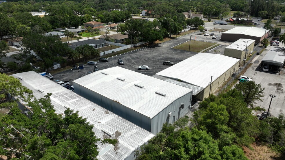 2866 Roosevelt Blvd, Clearwater, FL for sale - Building Photo - Image 2 of 33
