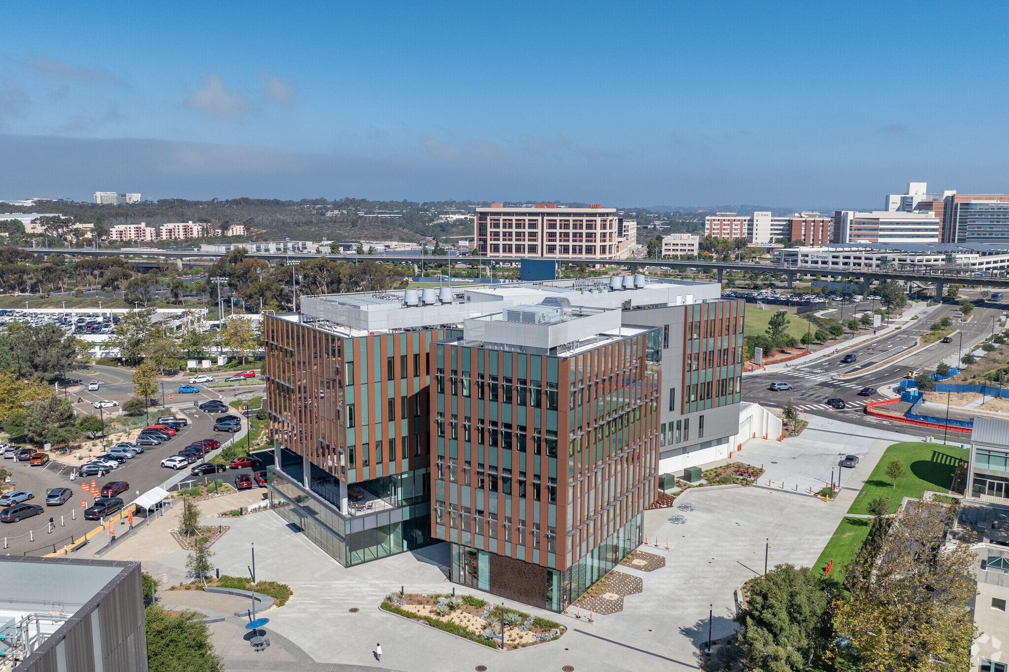 9449 Campus Point Dr, La Jolla, CA for lease Primary Photo- Image 1 of 7