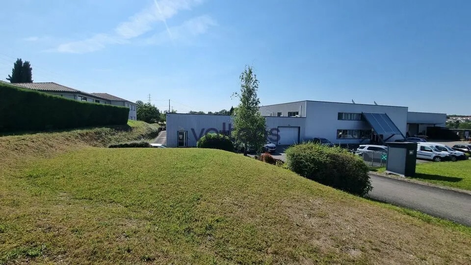 Flex in Mondouzil for lease Building Photo- Image 1 of 8