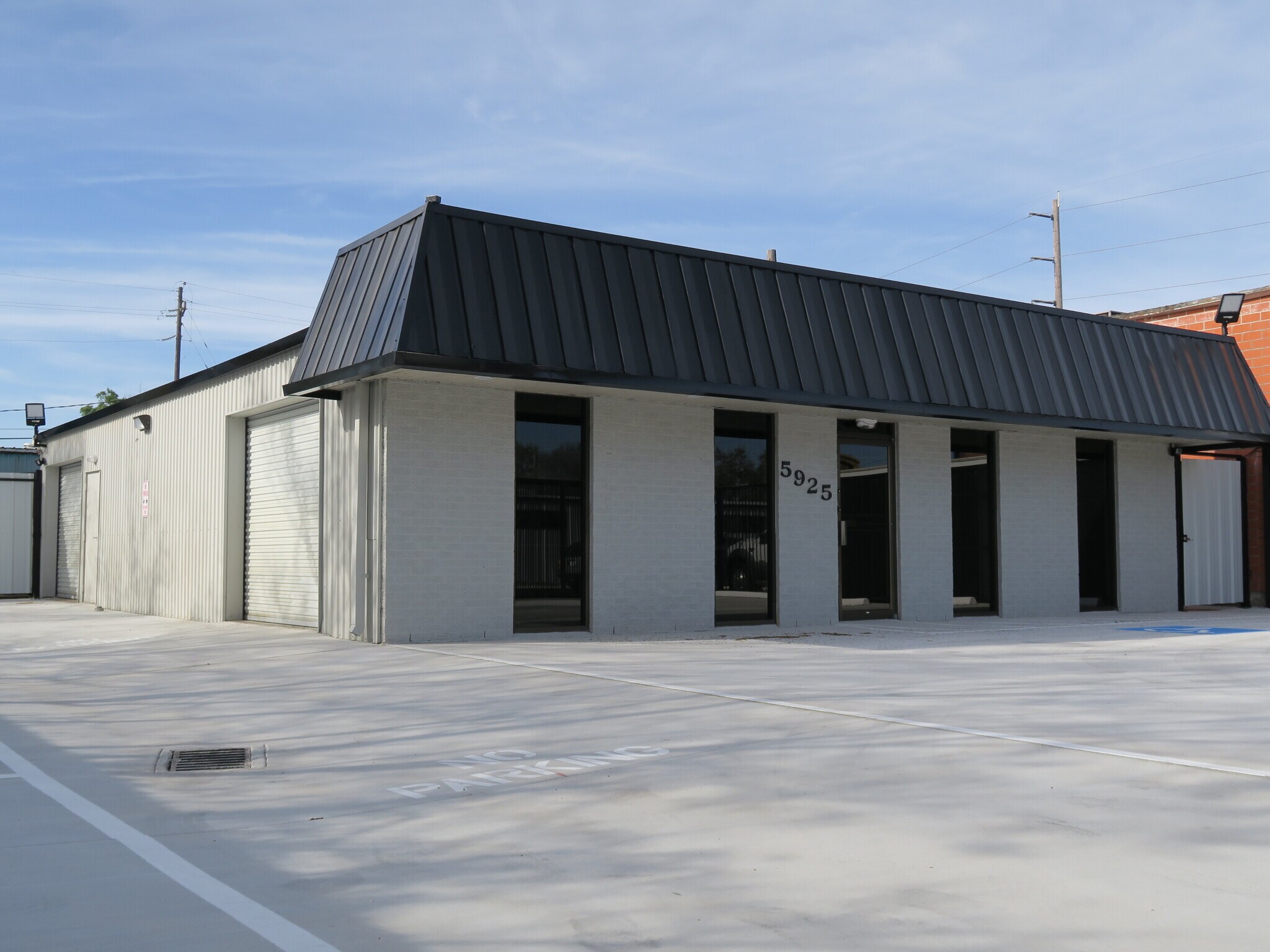 5925 Schumacher Ln, Houston, TX à louer Photo du bâtiment- Image 1 de 40