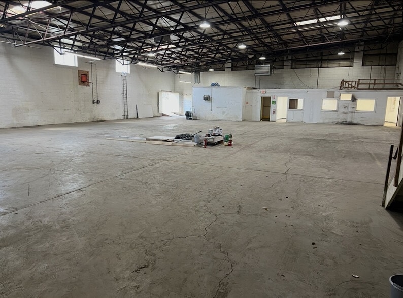 764 Prairie St, Aurora, IL for lease - Interior Photo - Image 3 of 13