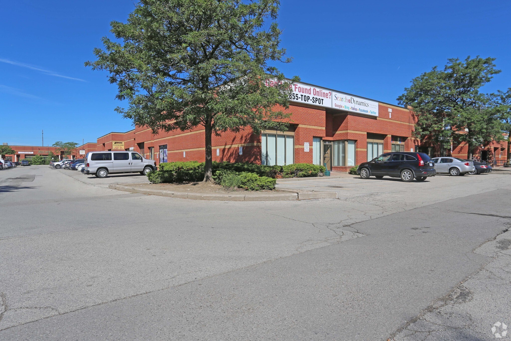 8600 Keele St, Concord, ON for lease Primary Photo- Image 1 of 8