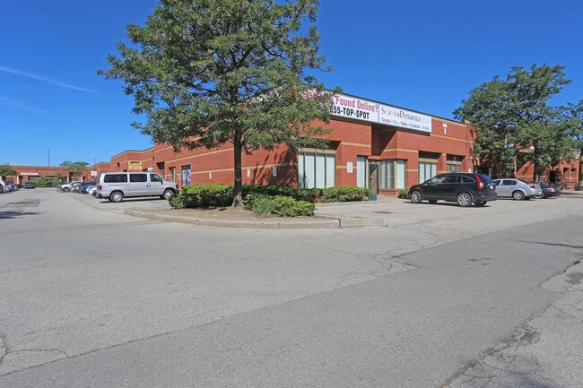 Plus de détails pour 8600 Keele St, Concord, ON - Industriel à louer