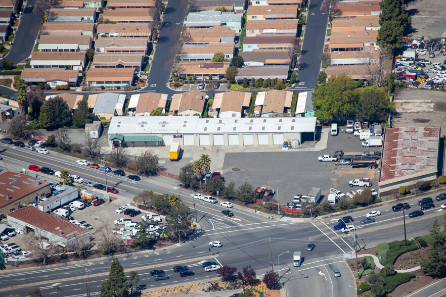 29588 Ruus Rd, Hayward, CA for lease - Building Photo - Image 3 of 10