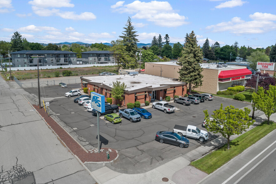 9507 E Sprague Ave, Spokane, WA for sale - Building Photo - Image 2 of 7