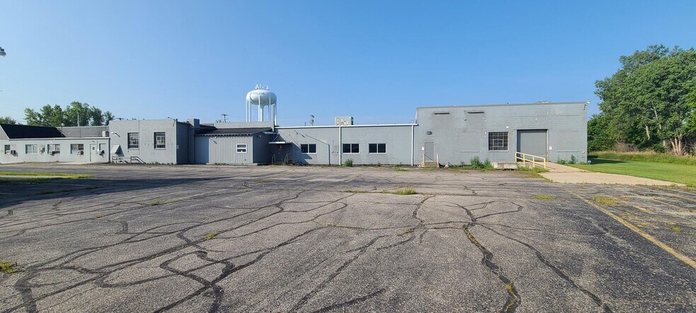 600 Fillmore St, Napoleon, OH à louer - Photo du bâtiment - Image 2 de 16