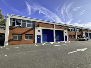 Flex in Villepinte for lease Building Photo- Image 1 of 3