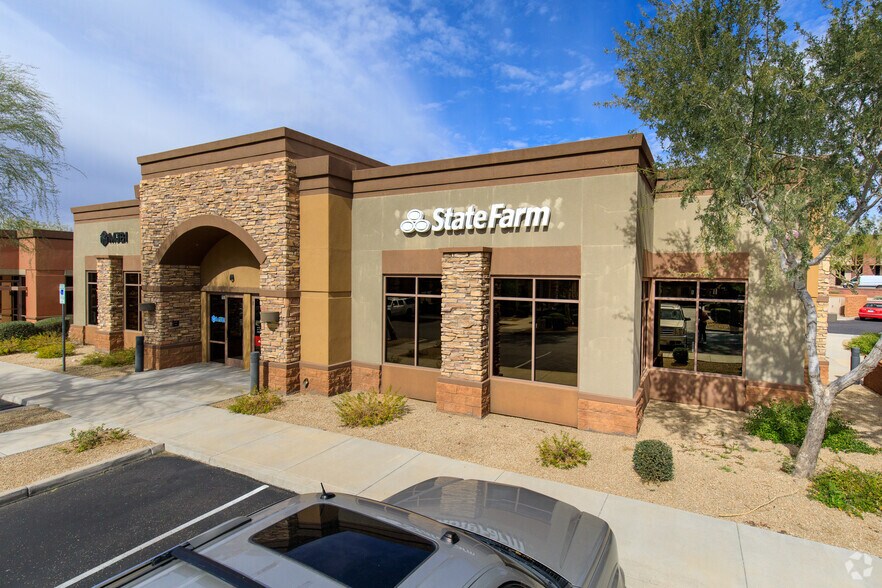 7336 E Deer Valley Rd, Scottsdale, AZ à vendre - Photo du bâtiment - Image 2 de 39