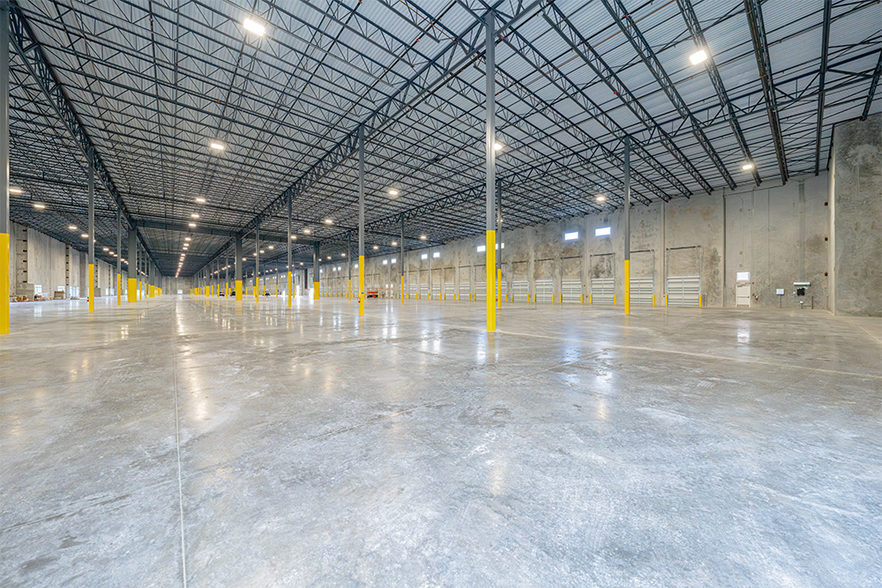 3055 Burris Rd, Davie, FL à louer - Photo du bâtiment - Image 3 de 36