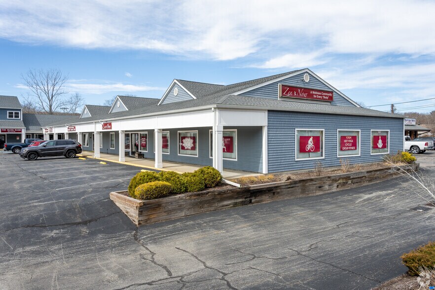 170 Flanders Rd, Niantic, CT à louer - Photo principale - Image 1 de 25