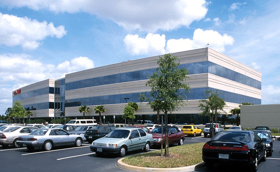 7453 T G Lee Blvd, Orlando, FL à vendre - Photo du bâtiment - Image 2 de 6