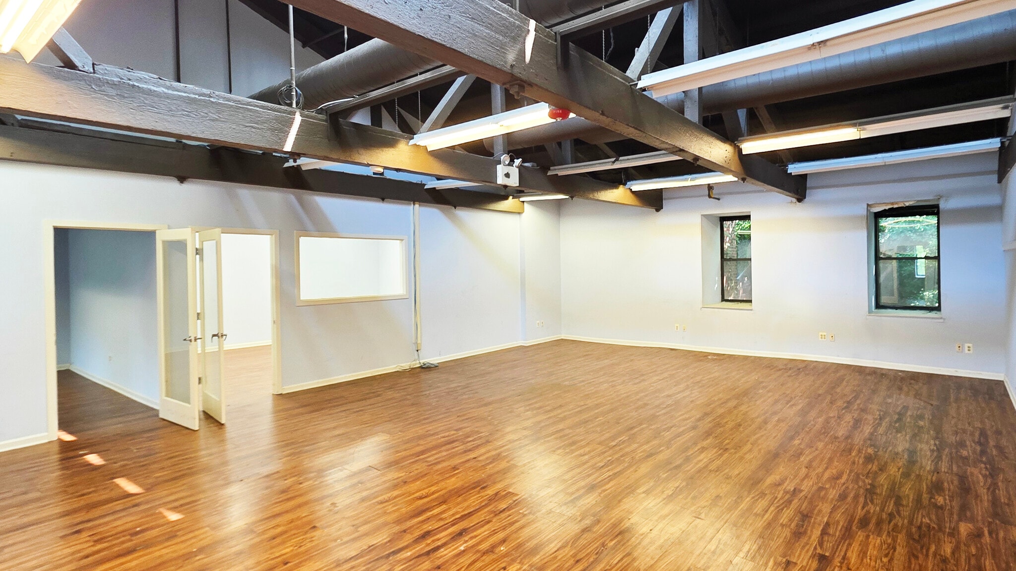 3901 Main St, Philadelphia, PA for lease Interior Photo- Image 1 of 9