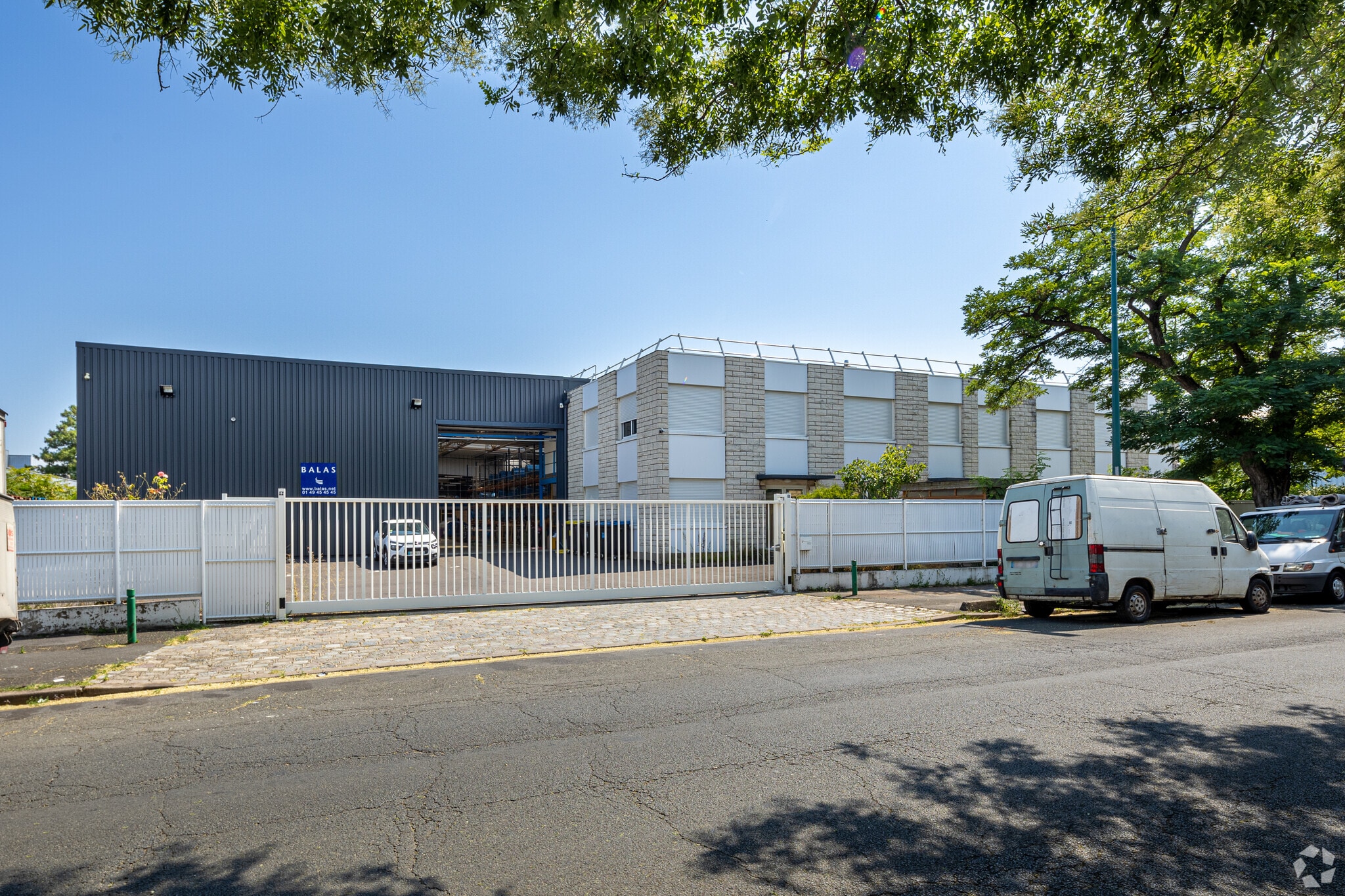 12 Rue Thomas Edison, Gennevilliers à louer Photo principale- Image 1 de 3