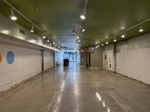 327 W 14th St, New York, NY à louer Photo intérieure- Image 1 de 3