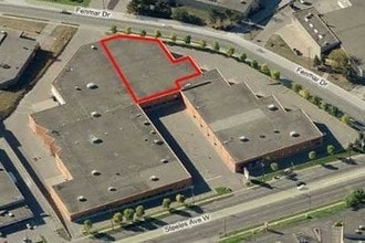 5701-5711 Steeles Av W, Toronto, ON - Aérien  Vue de la carte