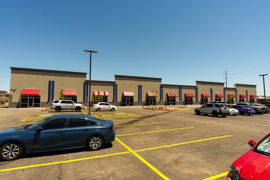 4747 Hondo Pass Dr, El Paso, TX à louer - Photo du bâtiment - Image 1 de 19