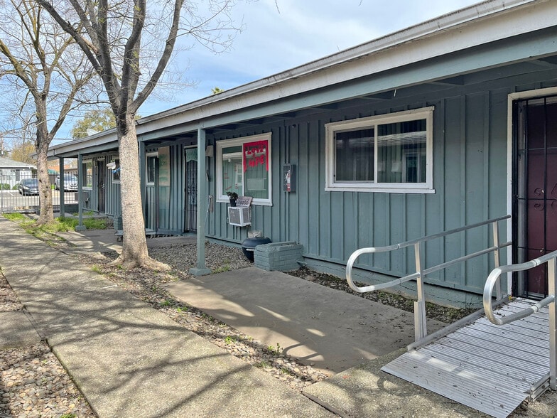 742-752 Bowles St, Sacramento, CA for sale - Building Photo - Image 3 of 10