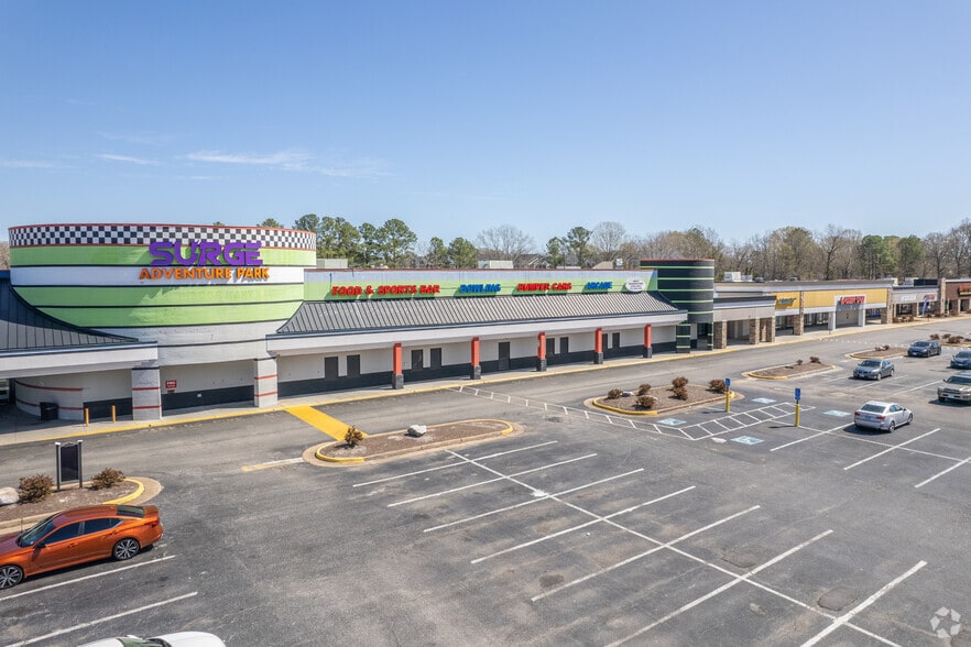 416 Denbigh Blvd, Newport News, VA for lease - Primary Photo - Image 1 of 14