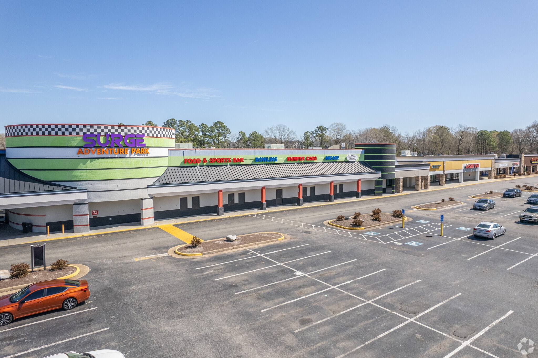 416 Denbigh Blvd, Newport News, VA à louer Photo principale- Image 1 de 15