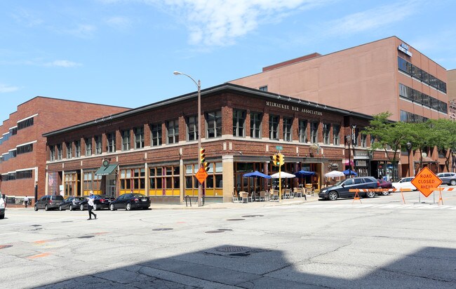 More details for 418-424 E Wells St, Milwaukee, WI - Office for Lease