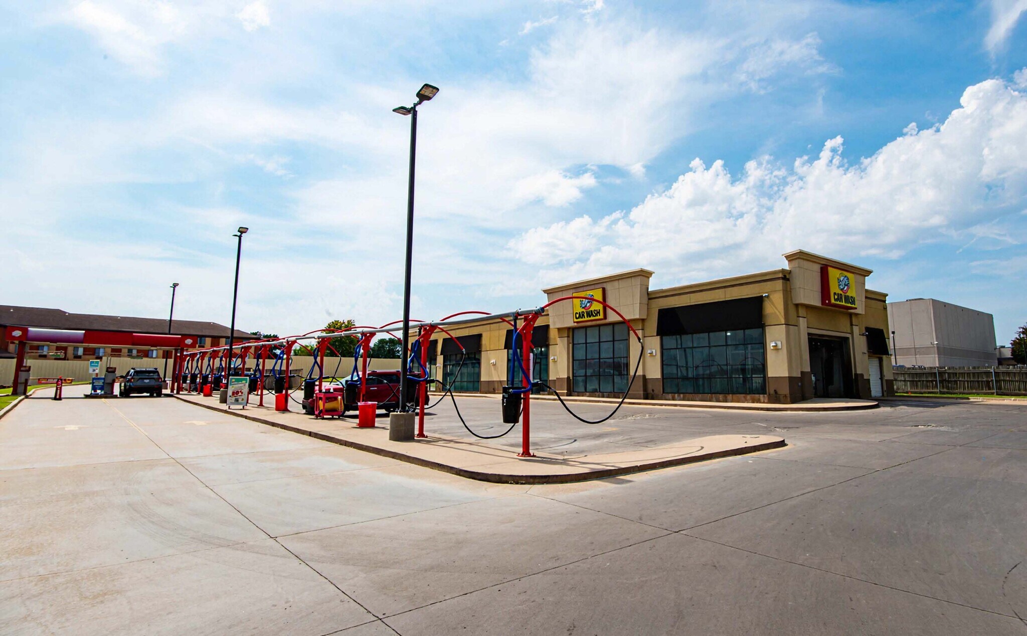 10220 E 61st St, Tulsa, OK à vendre Photo du bâtiment- Image 1 de 3