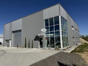 Flex dans Vourles à louer Photo du bâtiment- Image 1 de 5