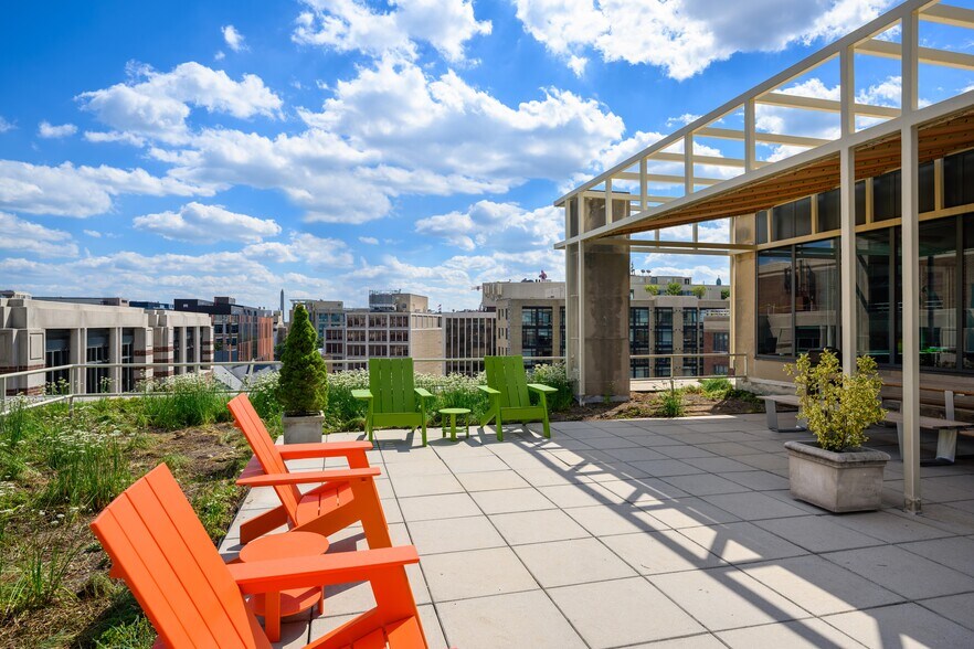 1616 P St NW, Washington, DC à louer - Photo du bâtiment - Image 3 de 17