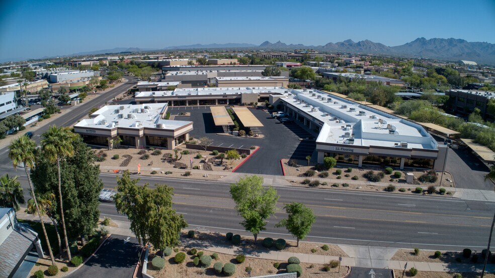 8340 E Raintree Dr, Scottsdale, AZ à louer - Photo du bâtiment - Image 1 de 3