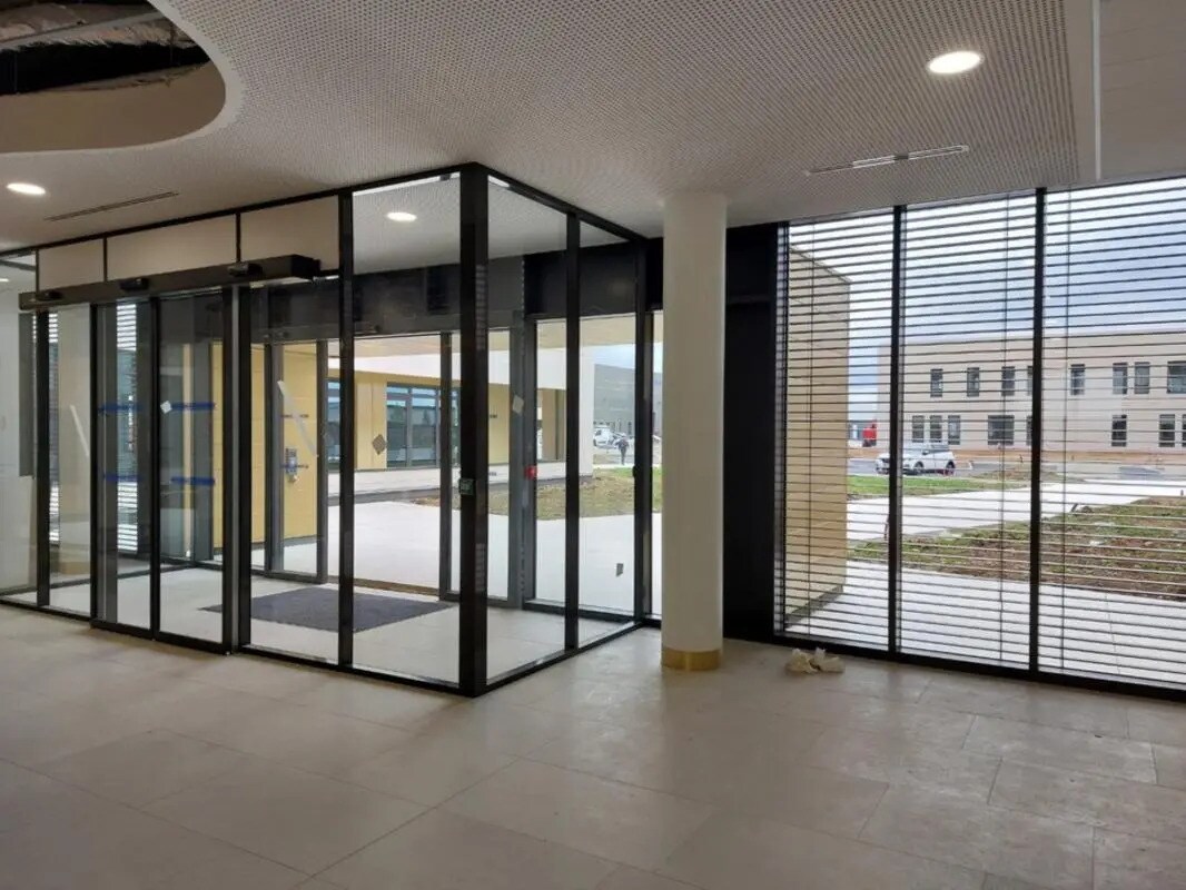 Office in Genas for lease Building Photo- Image 1 of 8