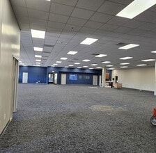 6200 State St, Saginaw, MI for lease Interior Photo- Image 2 of 7