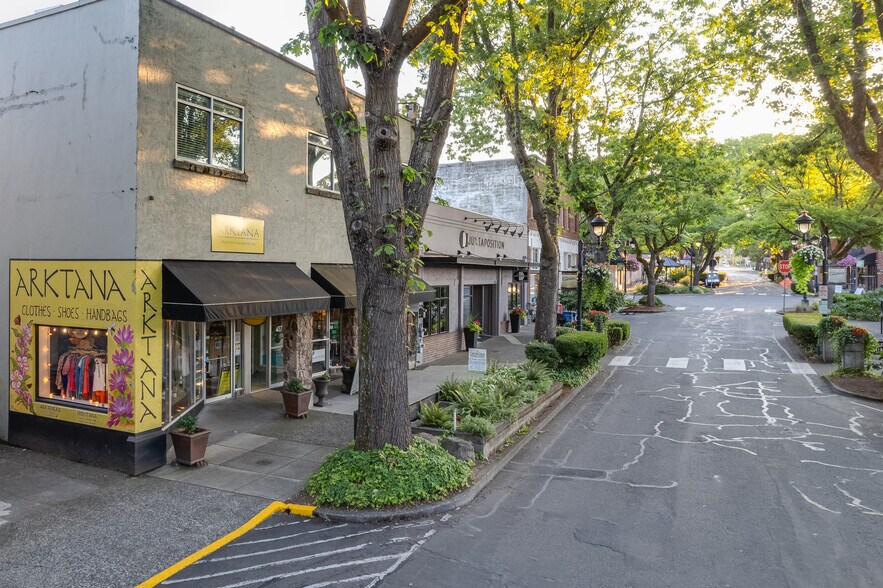 415-419 NE Fourth Ave, Camas, WA à louer - Photo du bâtiment - Image 3 de 11