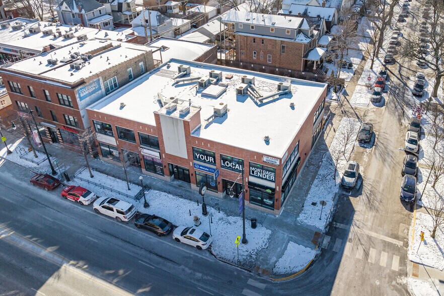 4323 W Irving Park Rd, Chicago, IL à louer - Photo du bâtiment - Image 2 de 20