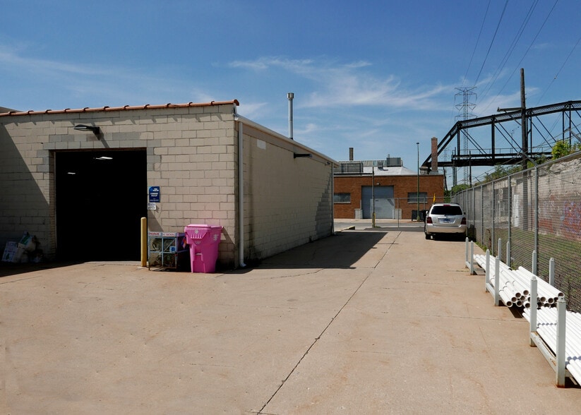 1658 W Carroll Ave, Chicago, IL for lease - Building Photo - Image 3 of 7