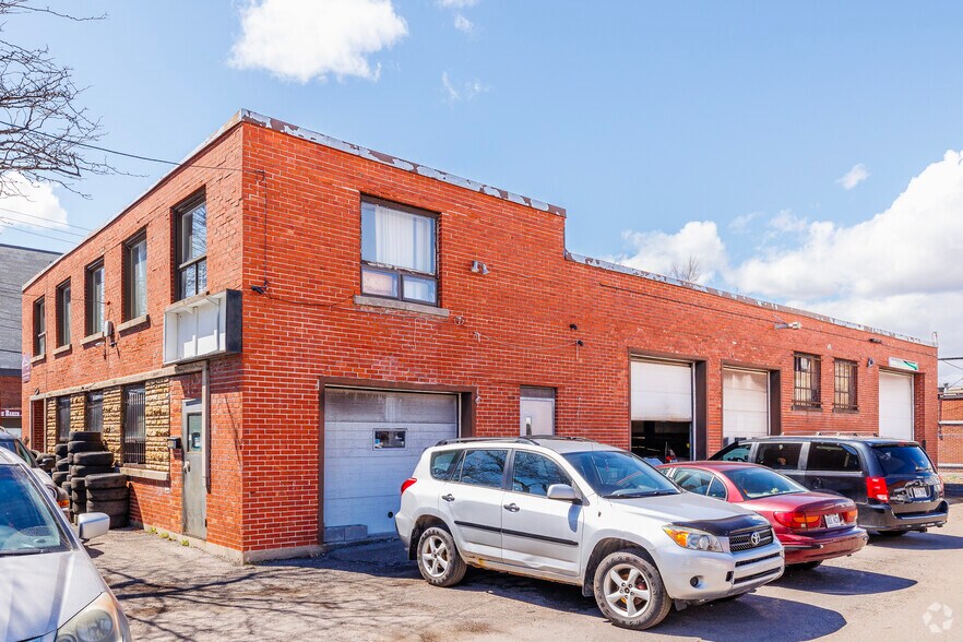 4965-4975 St De Sorel, Montréal, QC à louer - Photo du bâtiment - Image 2 de 3