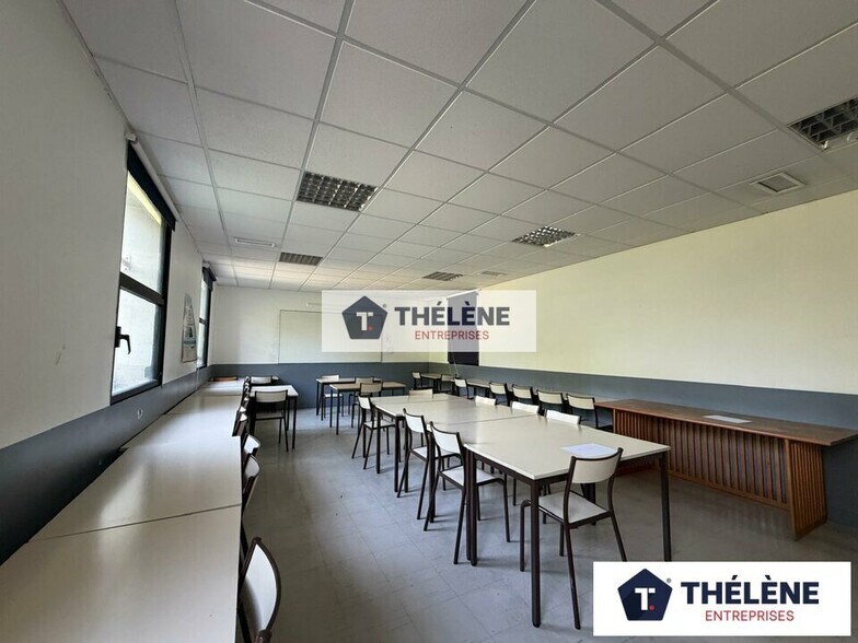 Office in Montpellier for lease - Interior Photo - Image 2 of 11