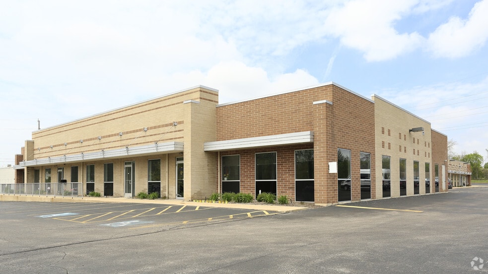 26901 Cannon Rd, Bedford Heights, OH for lease - Primary Photo - Image 1 of 9