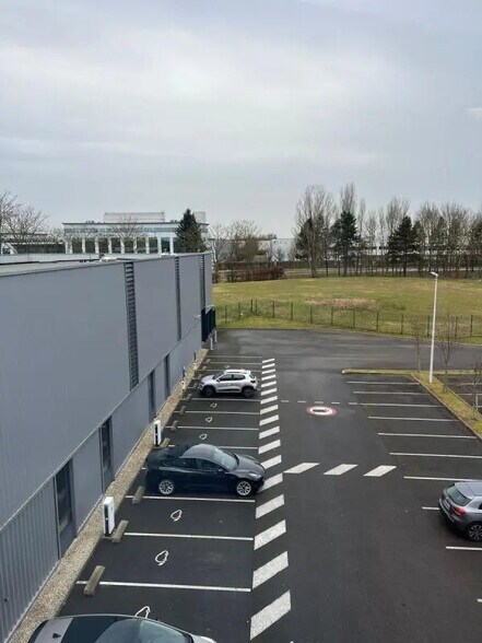 Bureau dans Tremblay-en-France à louer - Photo du bâtiment - Image 3 de 85