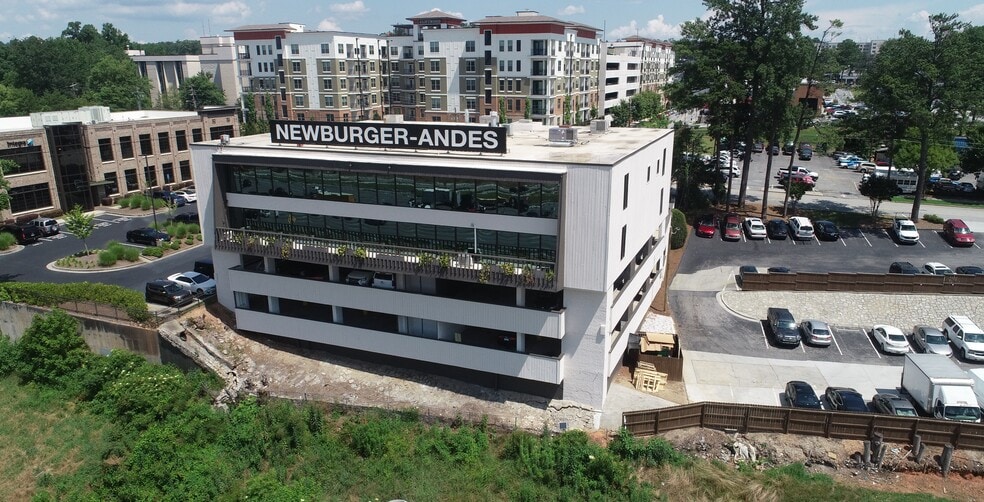 201 Allen Rd NE, Atlanta, GA à louer - Photo du bâtiment - Image 1 de 3