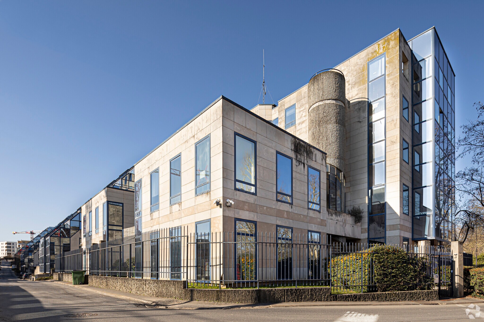 5 Rue De la Renaissance, Antony for lease Primary Photo- Image 1 of 4