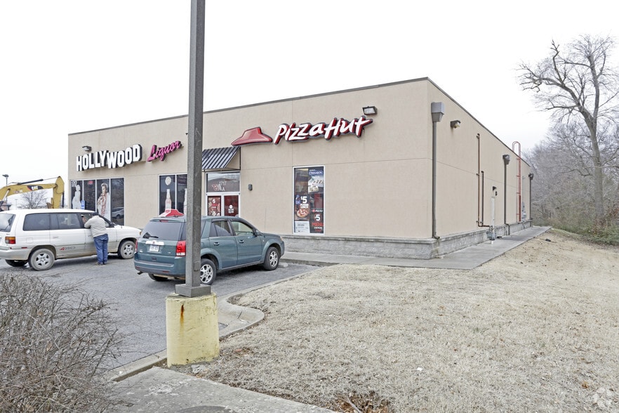 1717 W Walnut St, Rogers, AR à louer - Photo du bâtiment - Image 2 de 3