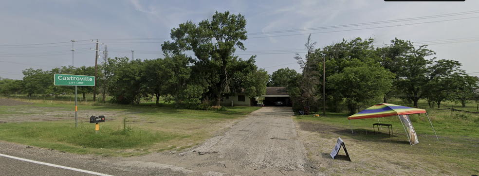 1740 US Highway 90 W, Castroville, TX à louer - Photo du bâtiment - Image 1 de 1