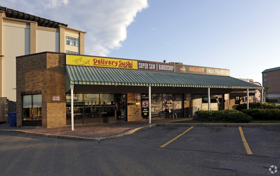 2430 Bank St, Ottawa, ON à louer - Photo du bâtiment - Image 2 de 5