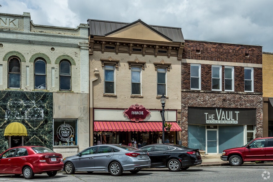 116 S Main St, Tuscumbia, AL à louer - Photo du bâtiment - Image 2 de 3